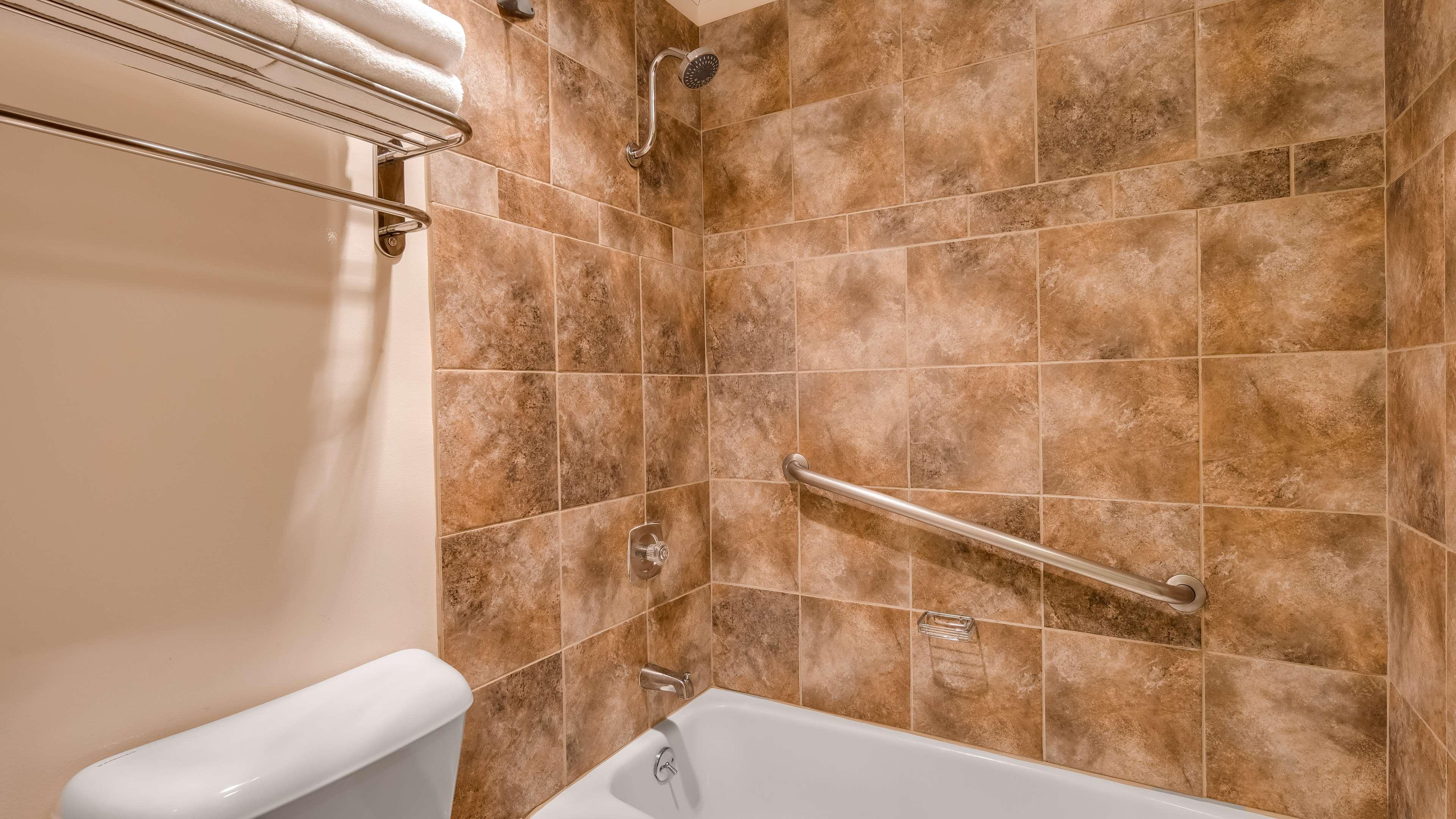 Best Western Angus Inn Great Bend Экстерьер фото