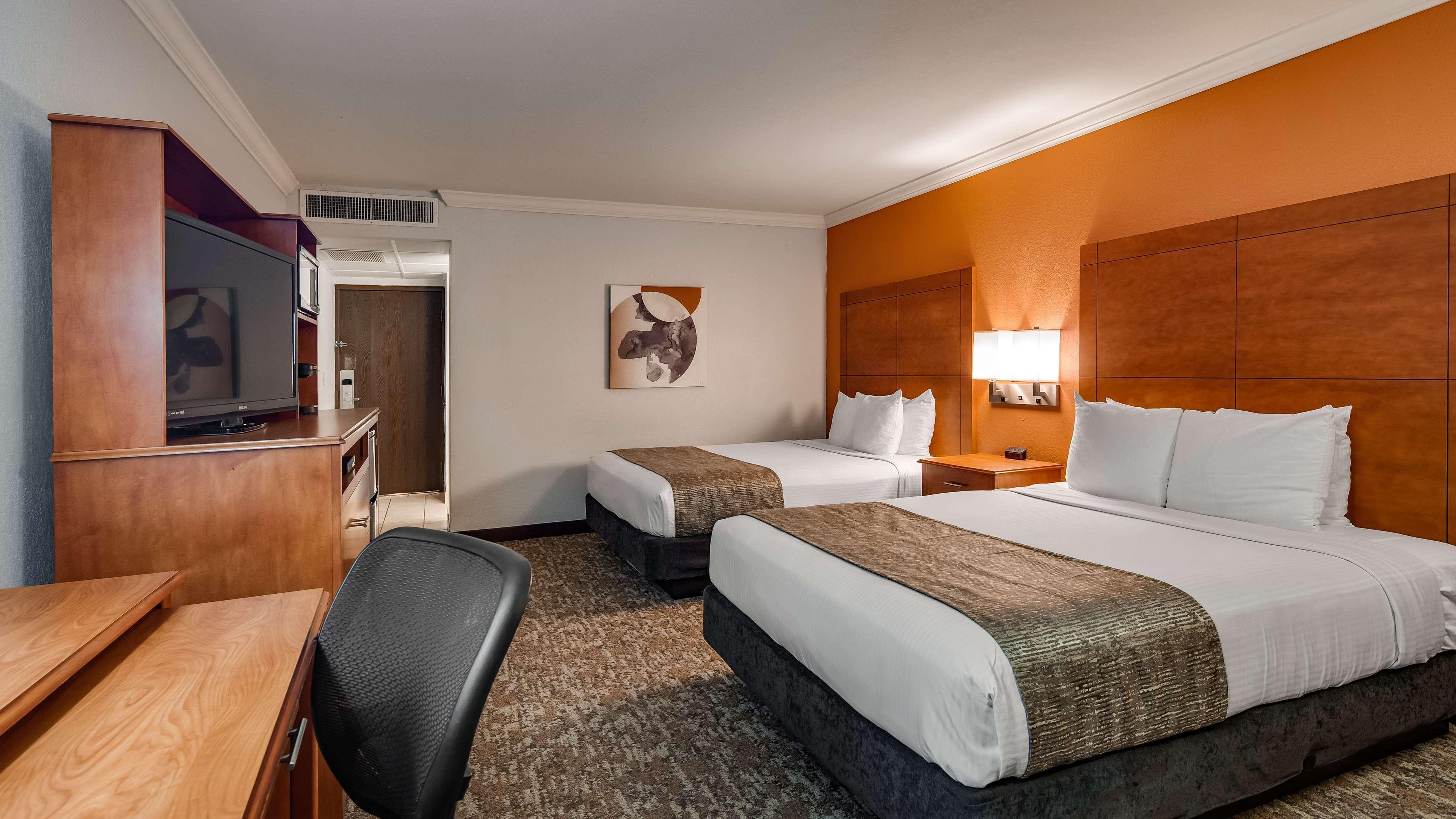 Best Western Angus Inn Great Bend Экстерьер фото