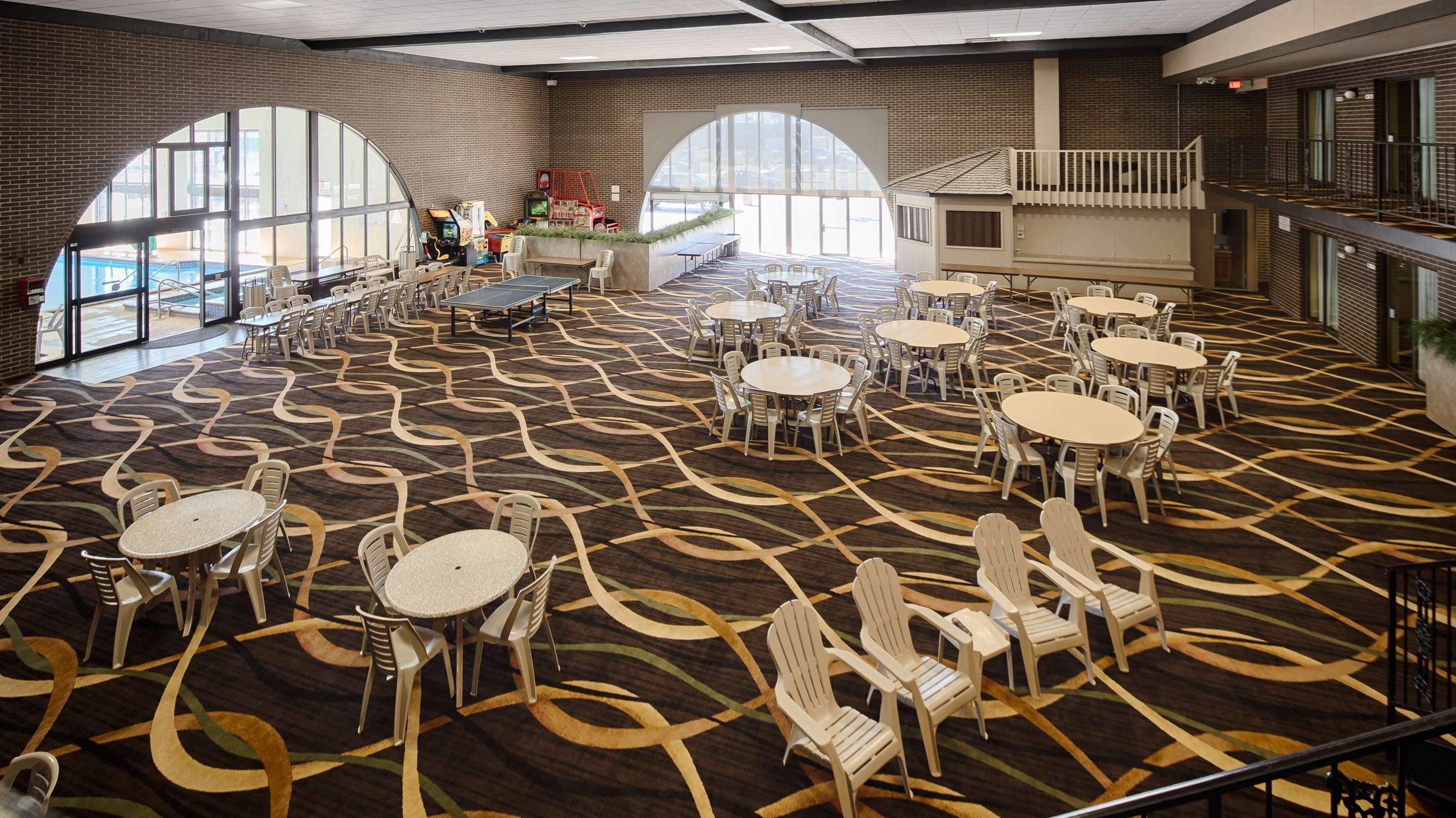 Best Western Angus Inn Great Bend Экстерьер фото