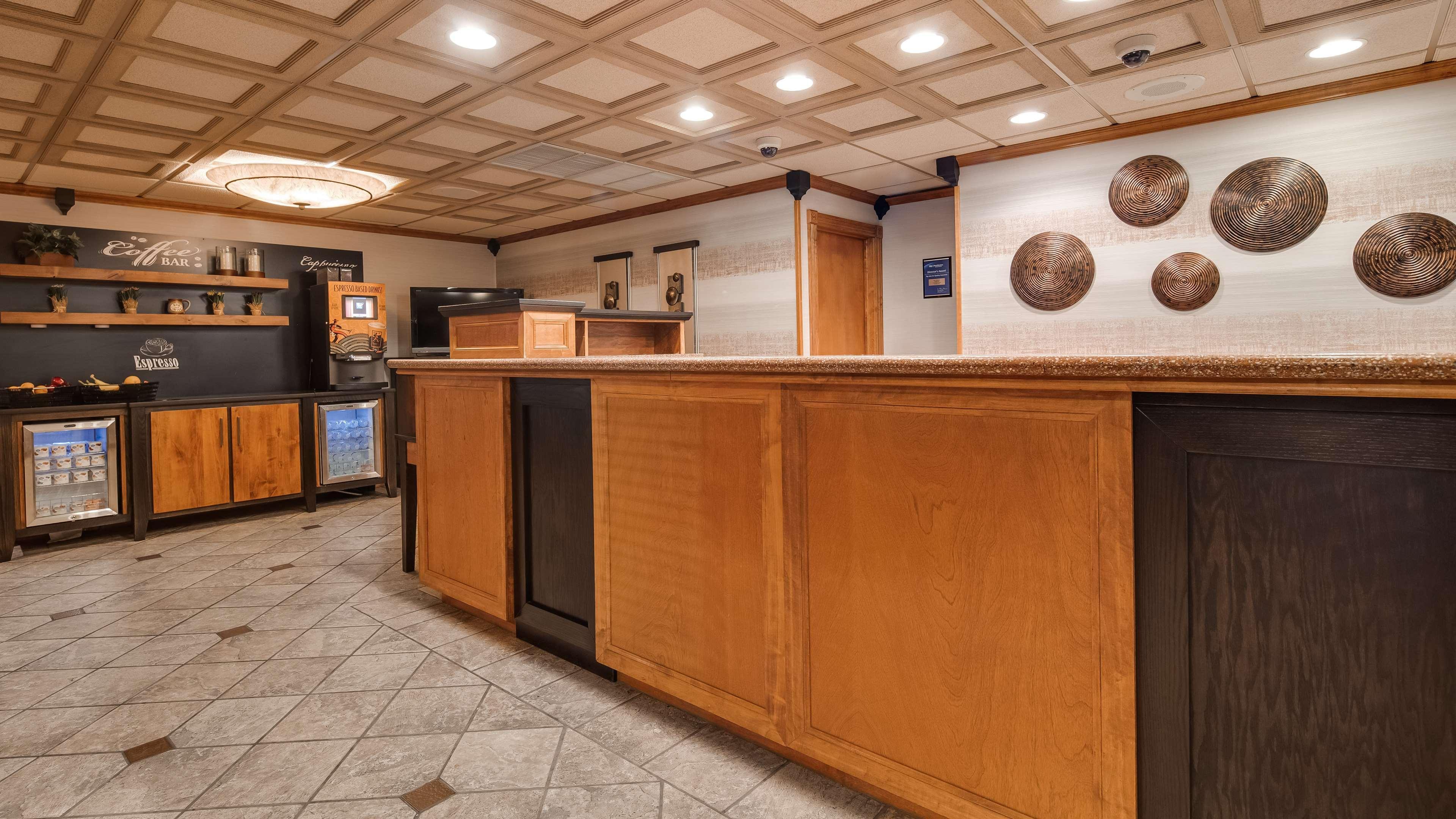 Best Western Angus Inn Great Bend Экстерьер фото