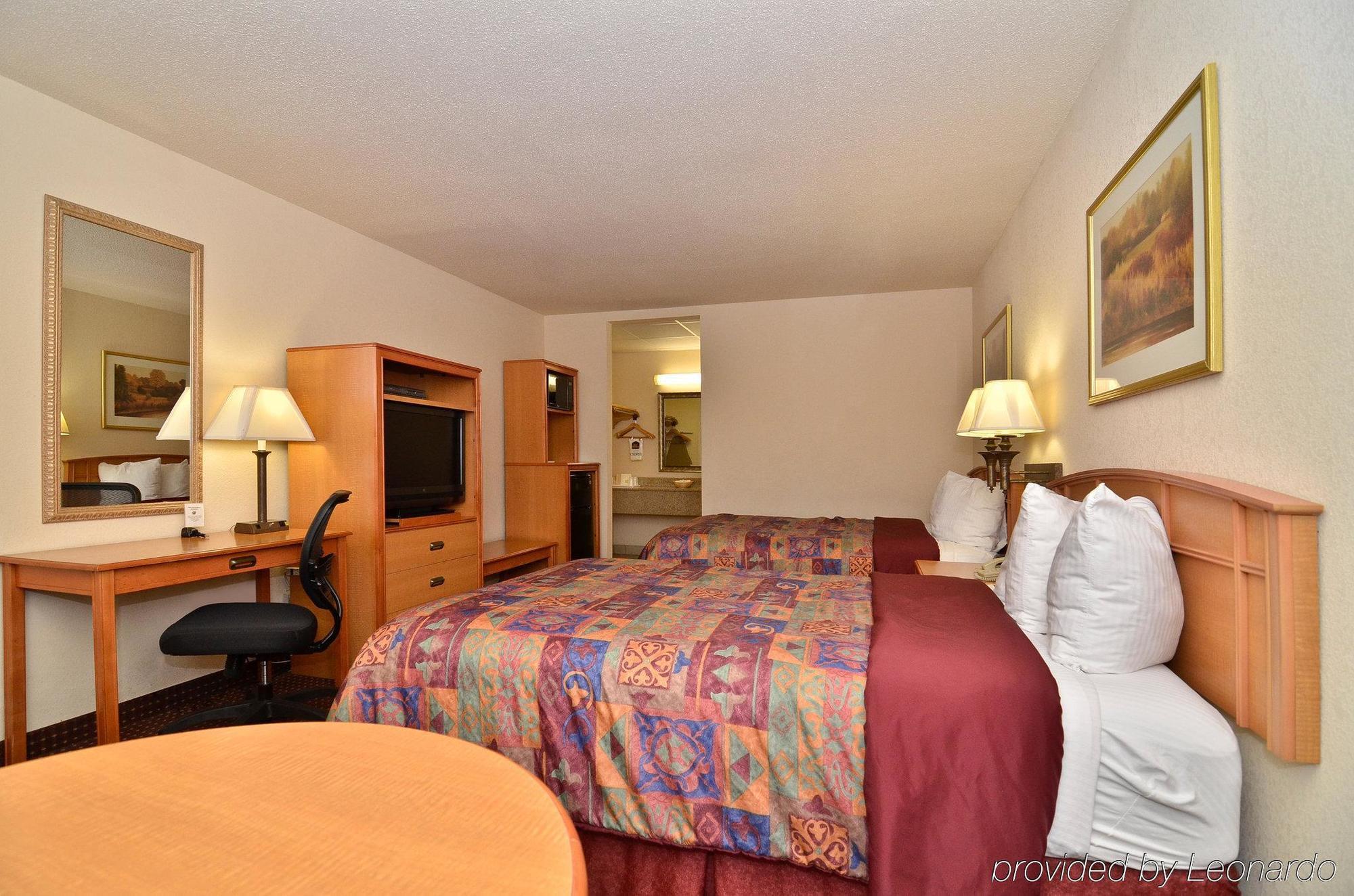 Best Western Angus Inn Great Bend Экстерьер фото
